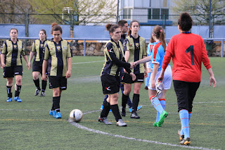 El Barakaldo CF gana 2-1 ante el Ariznabarra