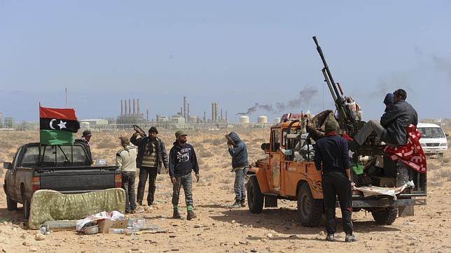 Fuerzas de Gadafi retoman ciudad cercana a Trípoli (internacional)