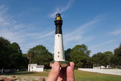 Holding The Lighthouse Illusion - Lighthouse Optical Illusion 