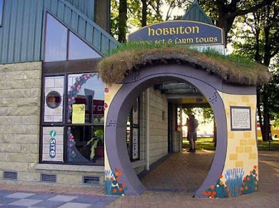 Desa Hobbiton Yang Terlupakan [ www.BlogApaAja.com ]