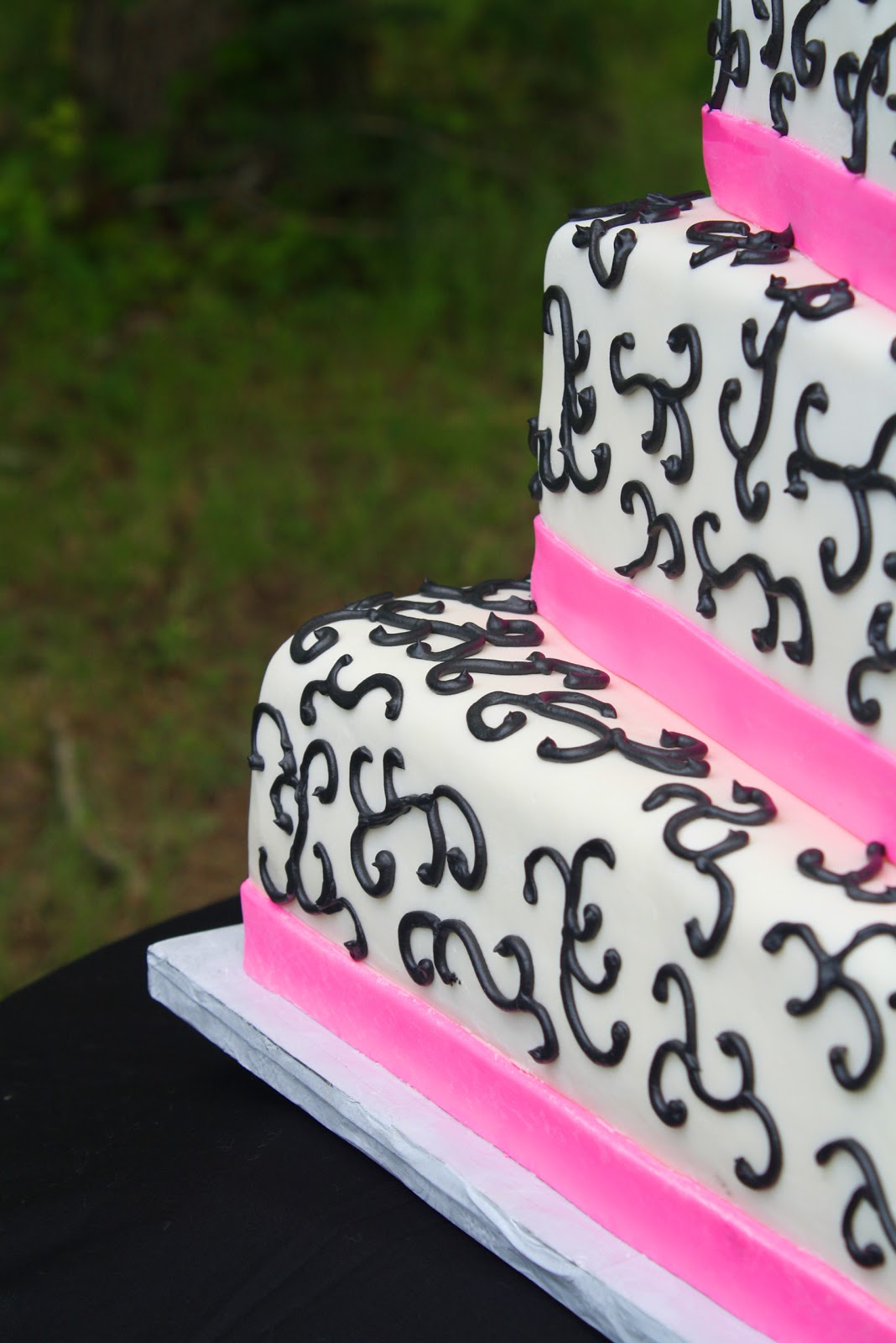 Hot Pink Black Wedding Cake