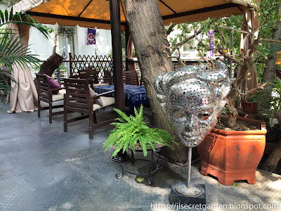 Shenyang No. 11 Art Unit tree house coffee seating area