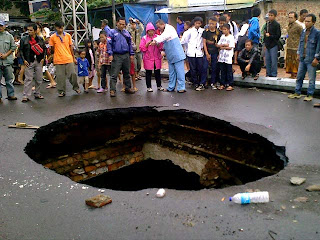 foto lubang di bandung