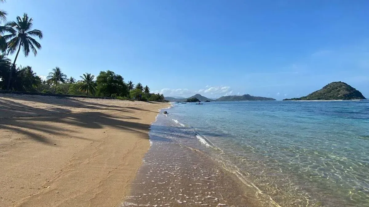 pantai kertasari sumbawa barat