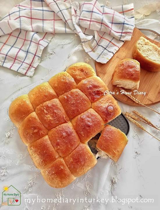 Sandwich Roll Bread. Poolish method with video.| Çitra's Home Diary. #breadrecipe #rollsandwich #poolishbread #dinnerroll #reseproti