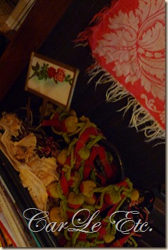 sofa,dbl scarf,christmas2011 030