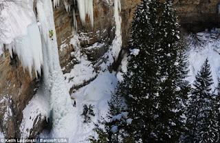 The Fang in Vail – Frozen Waterfall, USA