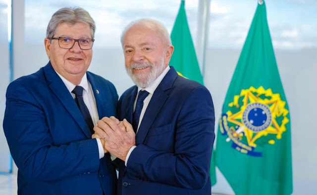 João Azevêdo e governadores do Nordeste se reúnem com Lula e assinam memorando para consolidar investimentos sustentáveis na região