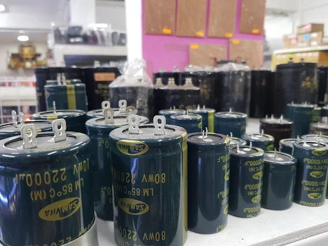 ตัวเก็บประจุ  ชนิดอิเล็กทรอไลต์   Aluminum electrolytic capacitor