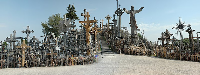 Hill of Crosses dekat Šiauliai