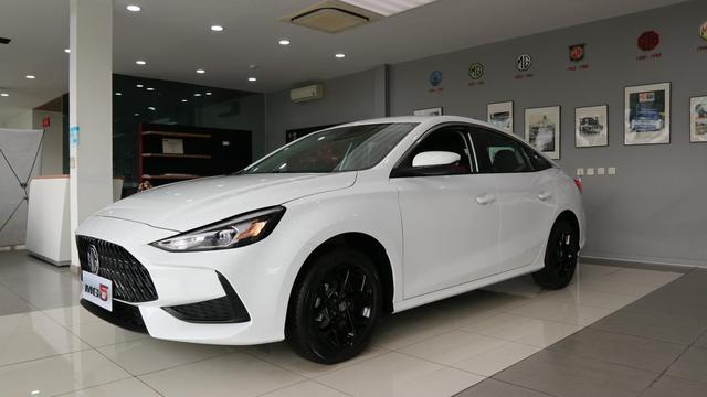 MG5 thêm bản tiêu chuẩn, chốt giá 515 triệu đồng - Ảnh 3.