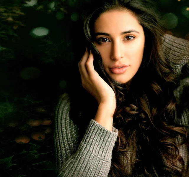 Nargis Fakhri Hd Wallpapers