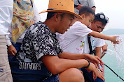 Gelar Family Gathering, IJP Tebar Benih Ikan Kakap dan Nemo