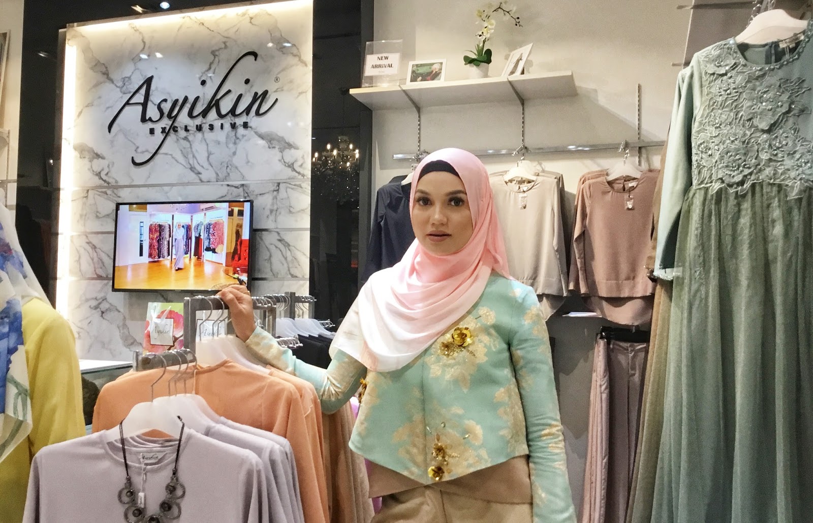 Asyikin Exclusive kini di Setapak Central emilinda