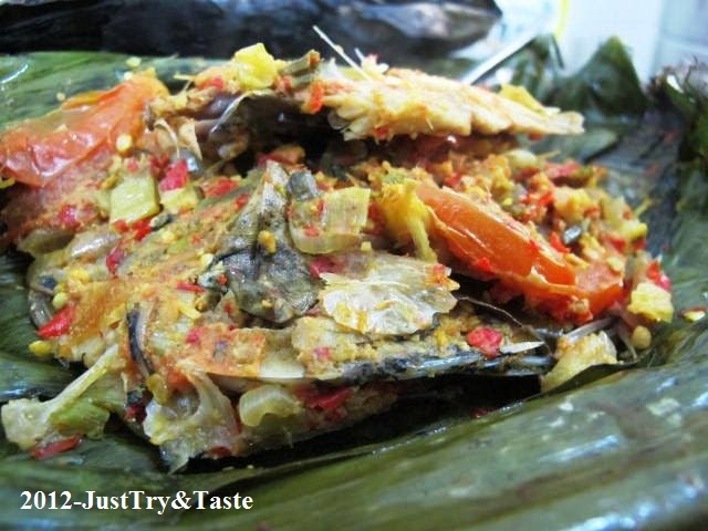 Resep Ayam Panggang Daun Pandan - Tutul Pul