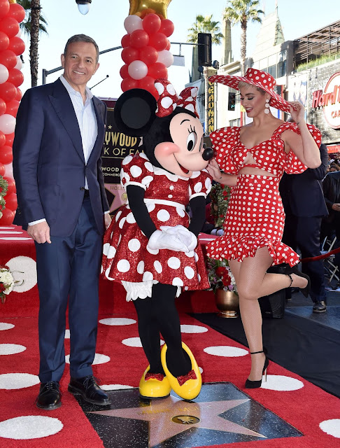 Katy Perry Hot Picture with Minnie Mouse