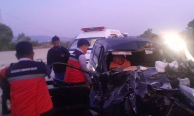 Mobil Dinas Sekretariat DPRD Pesisir Barat Kecelakaan di JTTS, 1 Tewas