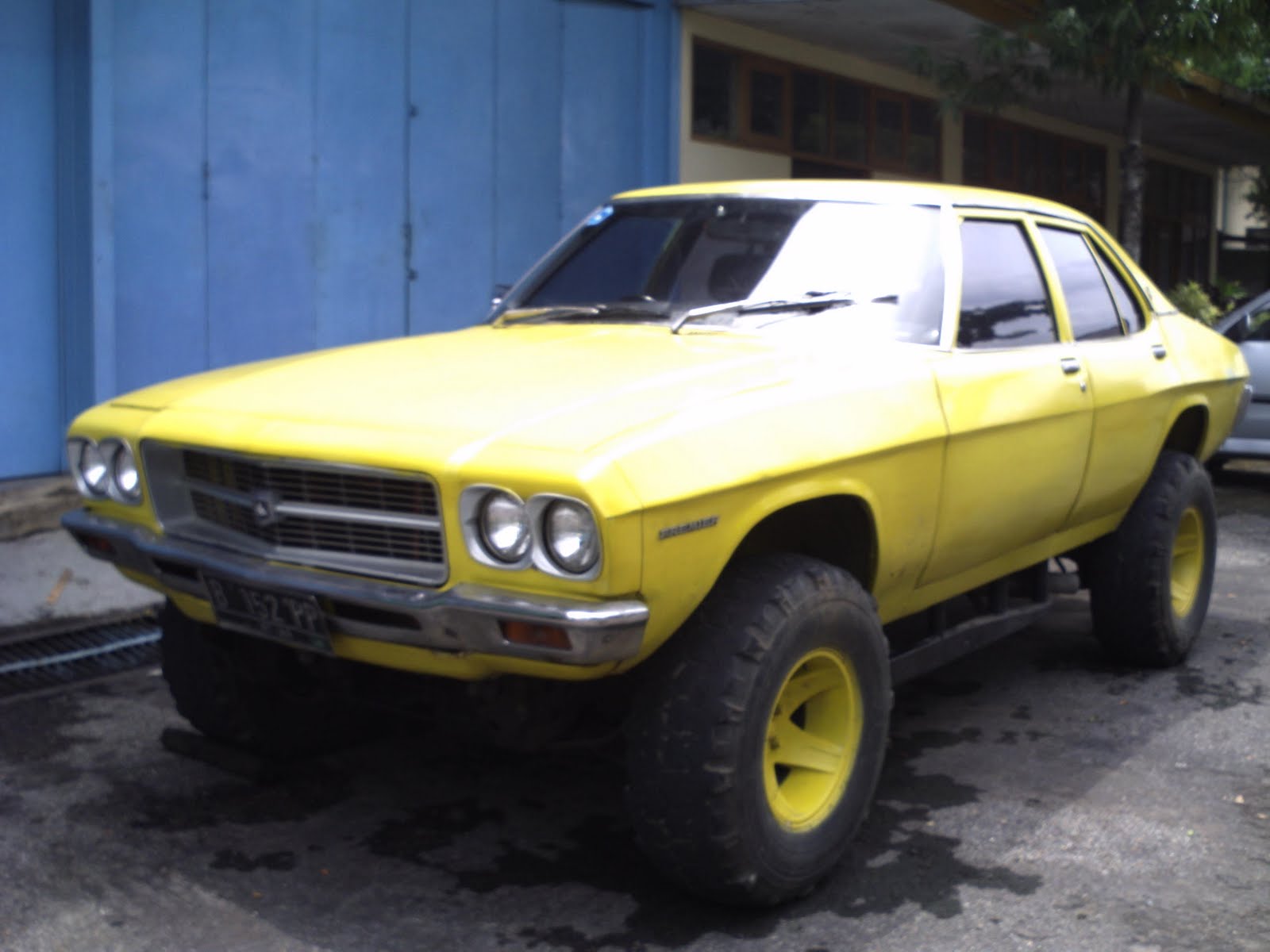 Kumpulan Modifikasi  Mobil  Sedan Holden  Ragam Modifikasi 