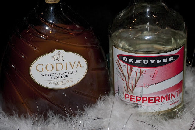 polar freeze, christmas cocktail, winter cocktail, Godiva white chocolate liqueur, peppermint schnapps