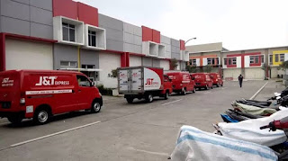 nomor telepon j&t pusat