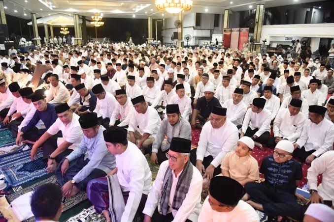 Keutamaan Shalat Tarawih dan Kiat Istiqomah Sampai Akhir Ramadhan, Simak Penjelasannya!