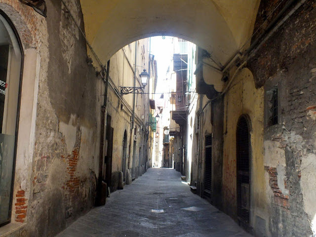 callejones de Pisa