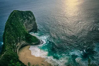 Pemandangan pesisir pantai Di Bali
