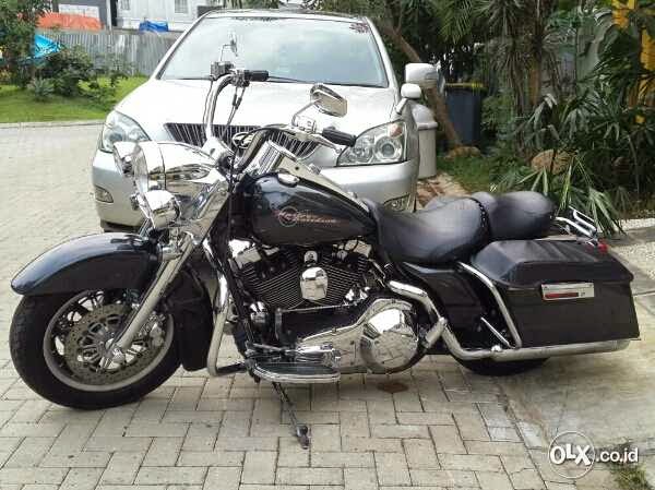 DIJUAL MOTOR GEDE HARLEY  2005 ROADKING MABUA JAKARTA 