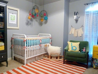 habitación de bebé color naranja