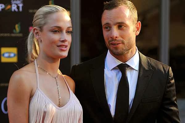 Difunden video de Pistorius relajado con su novia días antes de matarla