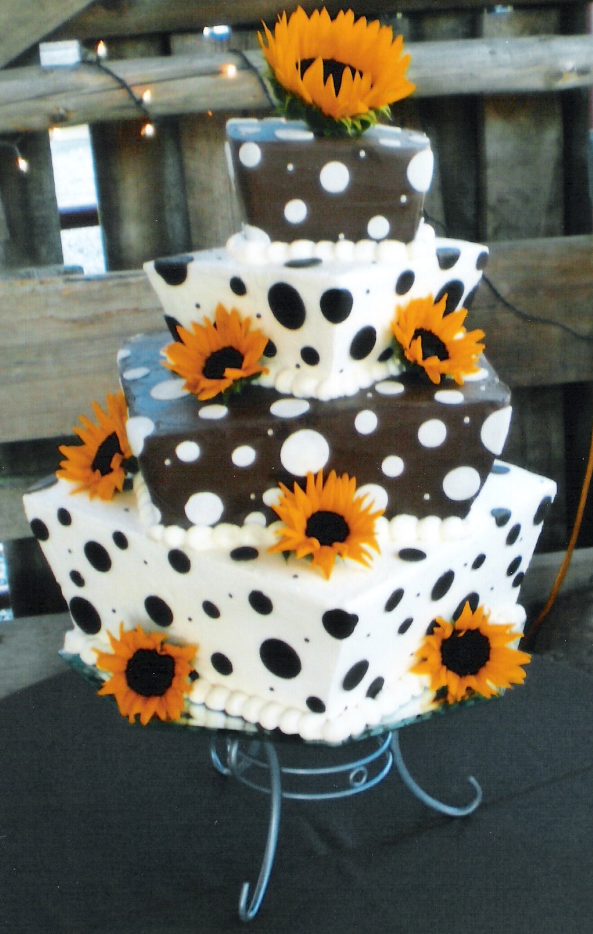 Topsy Turvy Wedding Cakes With Black And White.