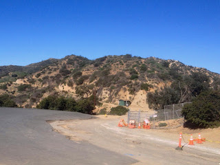 View north toward Bridle Trail junction and Glendale Peak from Vista Del Valle Drive near Vista View Point (helipad), Griffith Park, Los Angeles, February 15, 2016