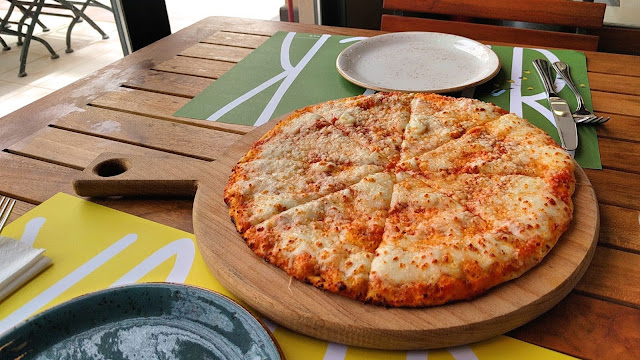 Margarita Pizza, Backyard Restaurant, Salmiya, Kuwait