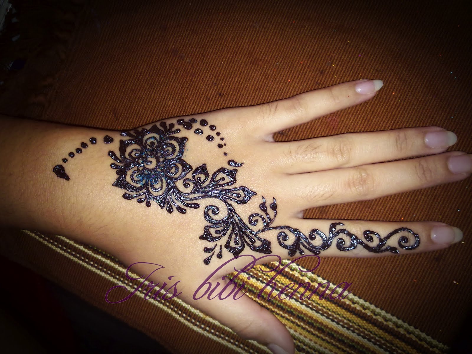 inai pengantin ukiran  henna dan make up ukiran  inai simple 