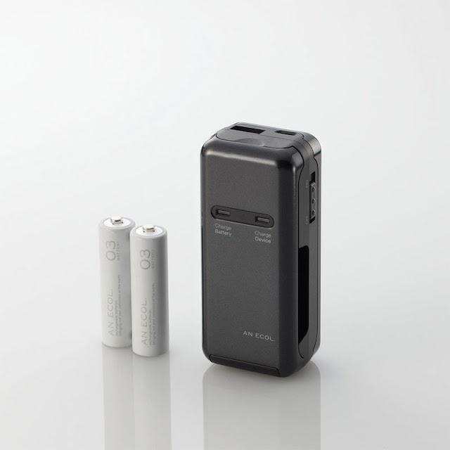 エレコム、単3・単4形電池をセットしてスマートフォンを充電できるモバイルバッテリーを発売