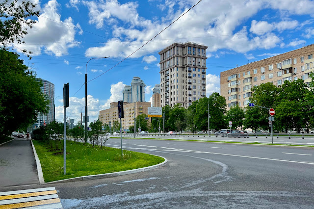 Ломоносовский проспект, строящийся жилой комплекс «Счастье на Ломоносовском»