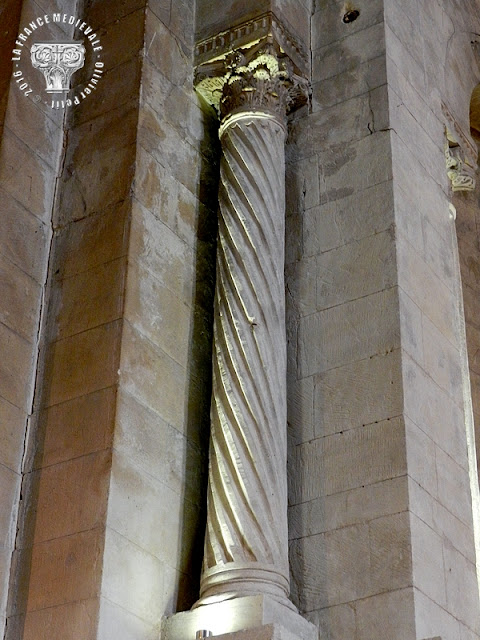 SAINT-PAUL-TROIS-CHATEAUX (26) - Cathédrale romane Notre-Dame (Extérieur)