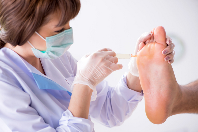 The Reasons for You to Visit the Foot Clinic at The Earliest