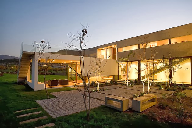 Rumah Kaca Kecil Mungil Untuk Kaktus Greenhouse Sederhana 