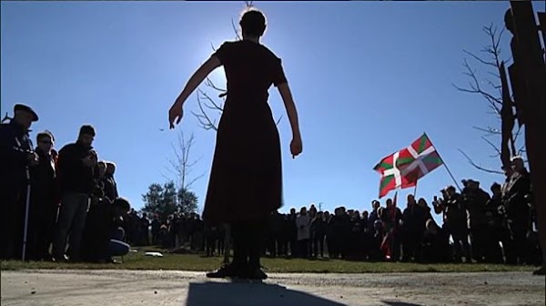  Un retoño del Árbol de Gernika, en homenaje a las víctimas del Franquismo 