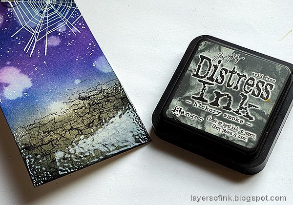 Layers of ink - Spooky House Tag Tutorial by Anna-Karin Evaldsson. Clear emboss.