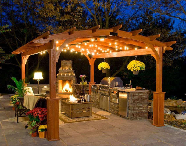 Awesome Outdoor Sitting Spaces With Fireplace As A Focal Point!