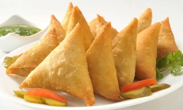 How to prepare samosas with white cheese within ten minutes