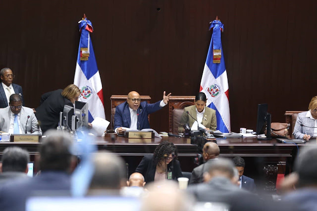 Alfredo Pacheco en sesión de la Cámara de Diputados
