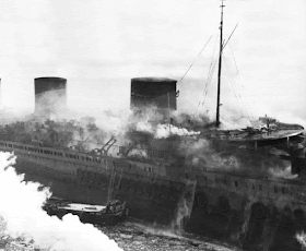 El incendio del USS Lafayette en el puerto de Nueva York en 1942 