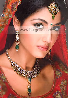 Pakistani Bridal Model Girl Hot In Red Dress