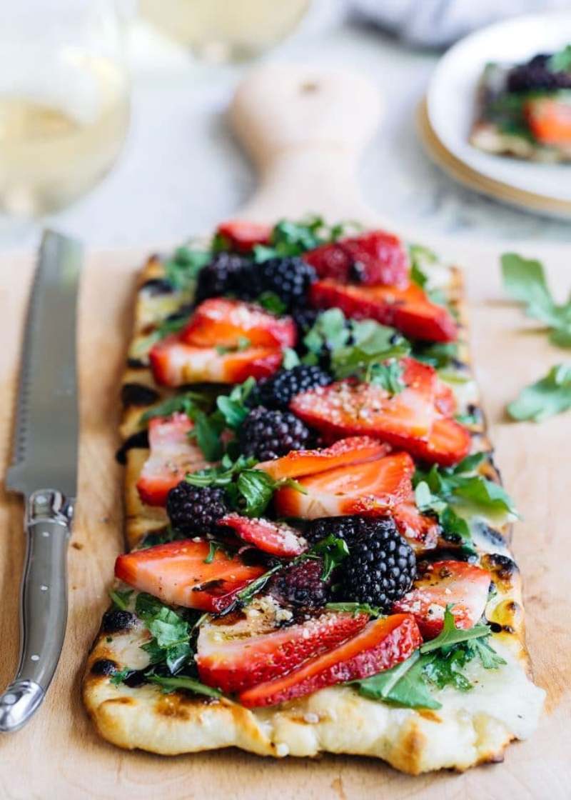 Easy Summer Appetizers - Berry Grilled Pizza