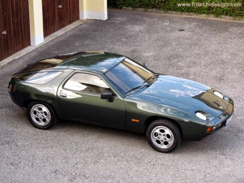 Porsche 928