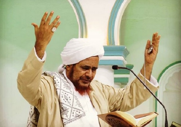 Inilah Amalan Rutin Para Wali Menurut Habib Umar bin Hafidz 