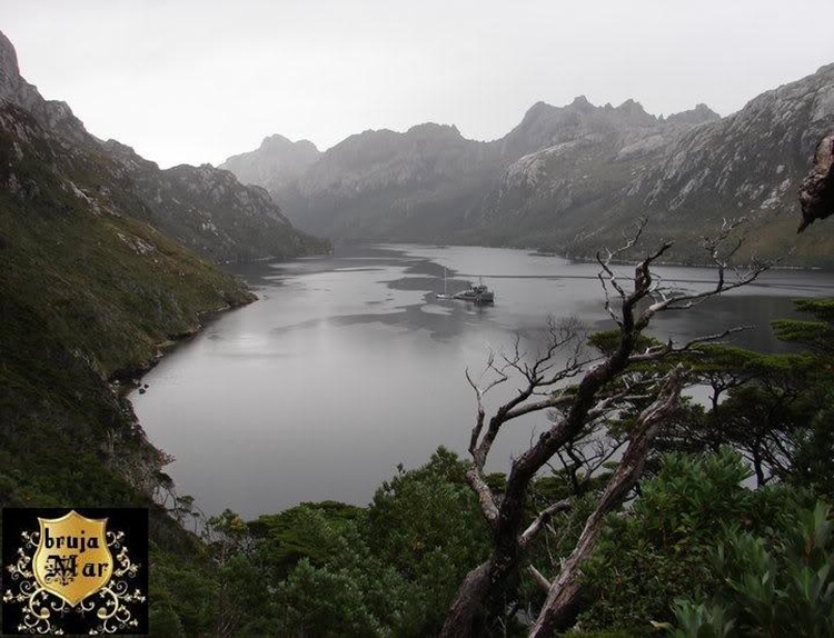 Argentina,TierraDelFuego-debrujaMar-0714